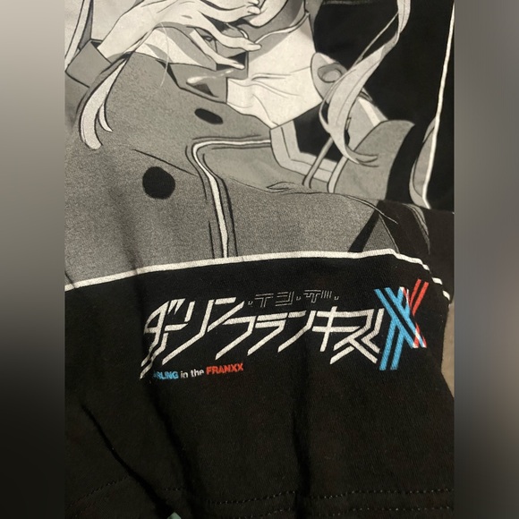 Darling in the Franxx Crunchyroll Black & White Short Sleeve T-Shirt Size S - Picture 3 of 5